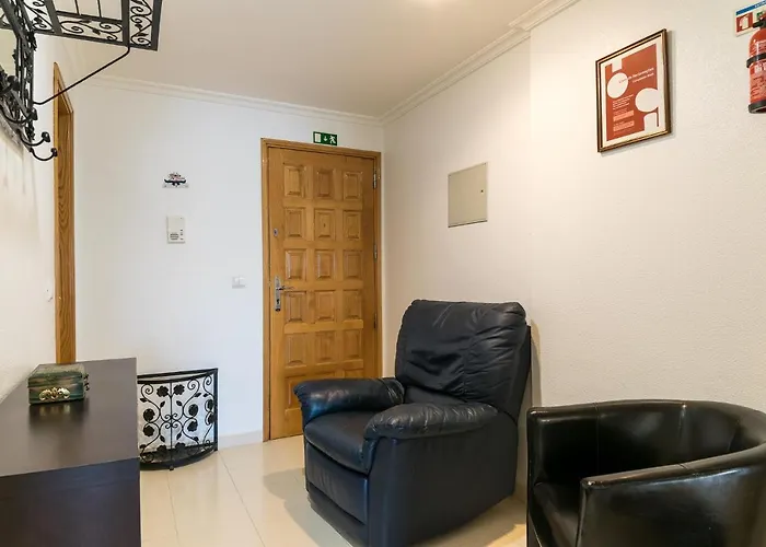 Akisol White Daire