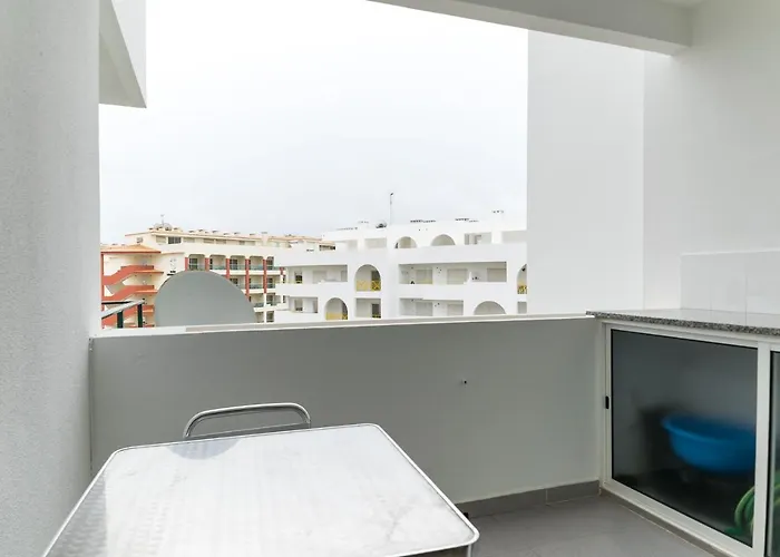 Akisol White * Porches (Algarve)